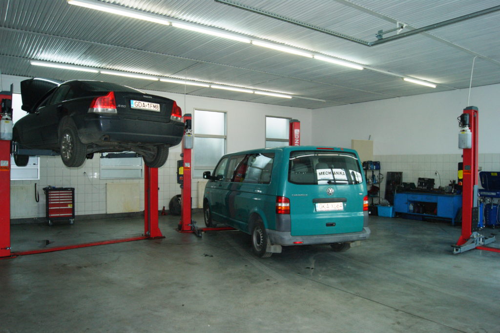 Budynek serwisu Praust Moto